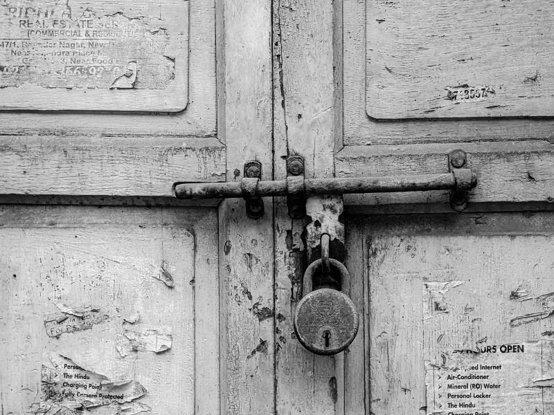 Defensa jurídica contra la okupación. INMOBILIARIA DEYMAR en Las Gabias